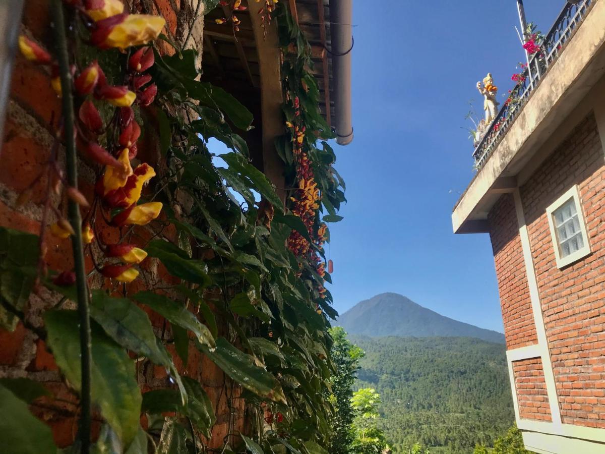 Umah De Madya & Rooftop De Madya Munduk  Exterior photo